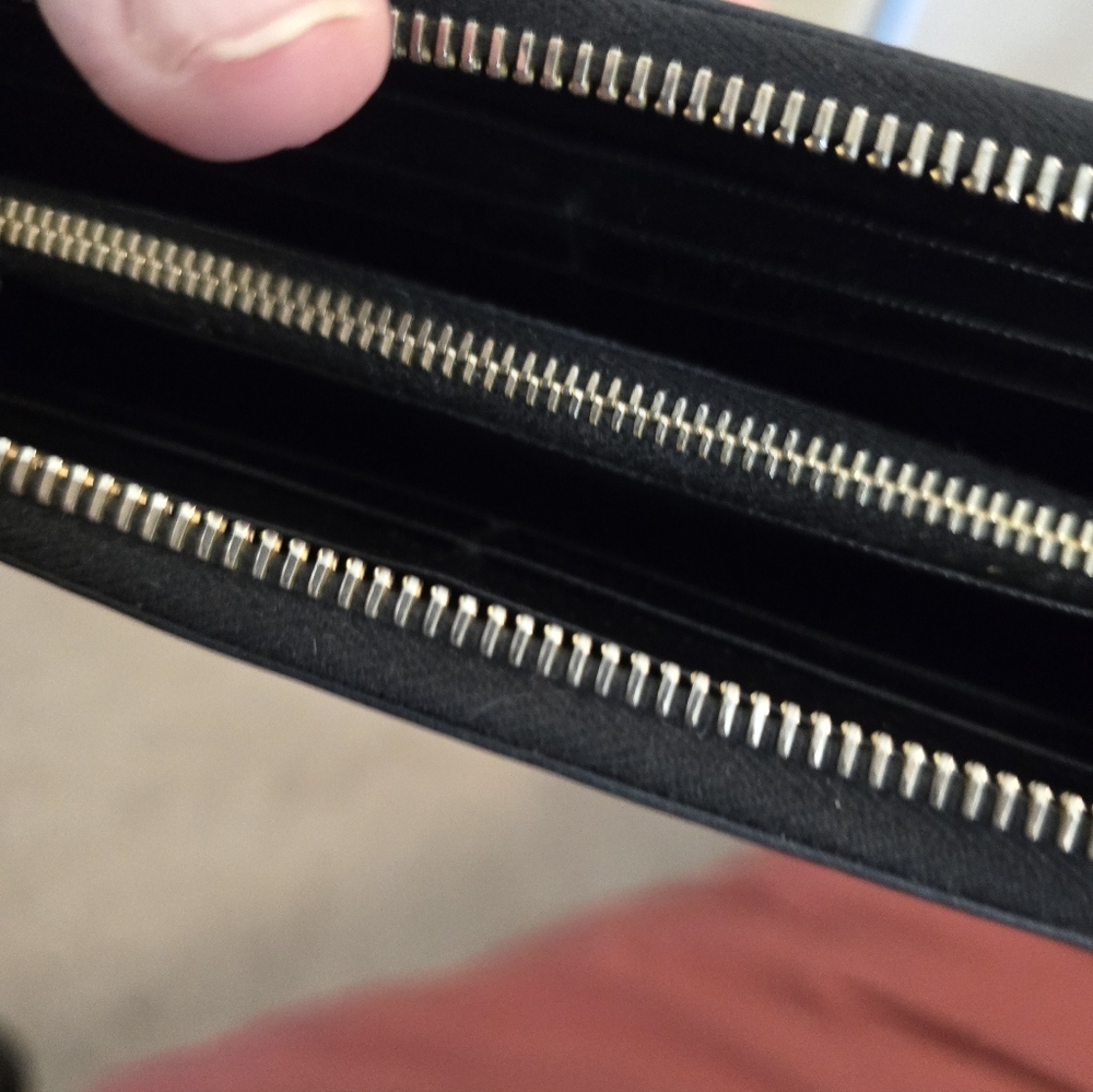 Prada Black Saffiano Leather Zip-Around Wallet - Picture 3 of 8